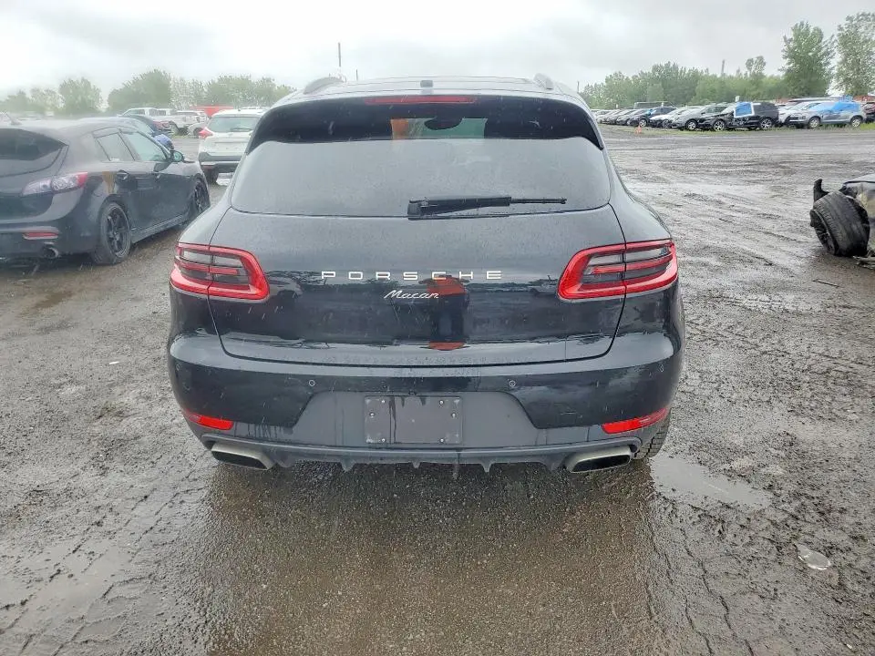 2018 PORSCHE MACAN   