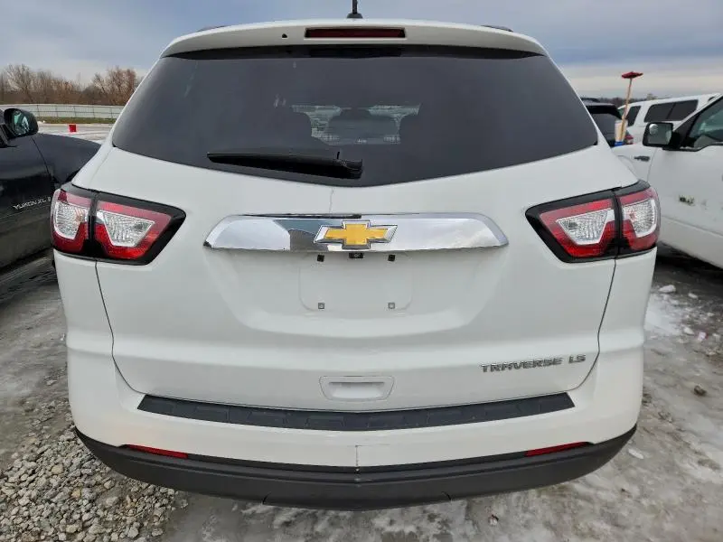 2016 CHEVROLET TRAVERSE LS  
