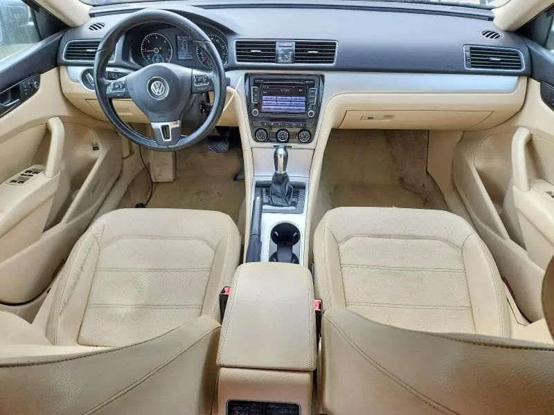 2013 VOLKSWAGEN PASSAT SE  
