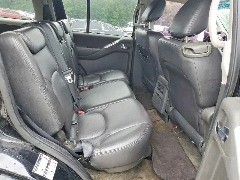 2011 NISSAN PATHFINDER S  