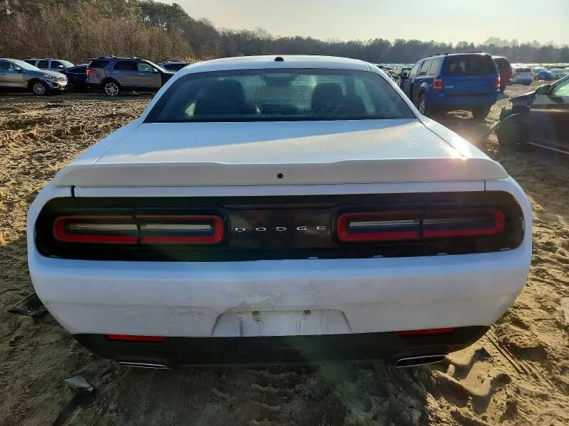 2022 DODGE CHALLENGER SXT  