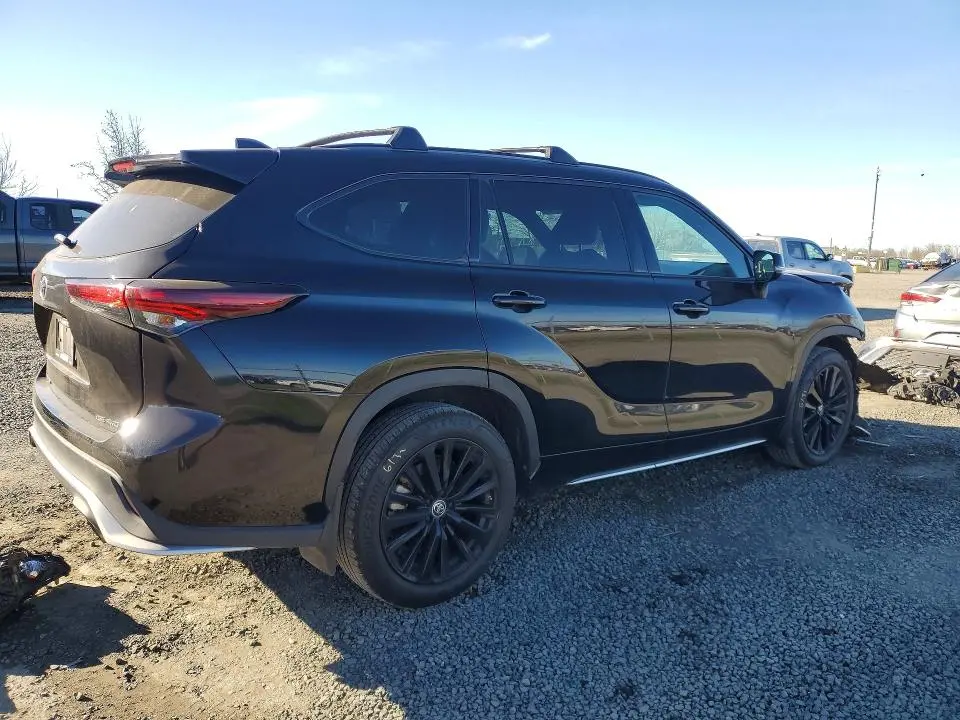 2024 TOYOTA HIGHLANDER XSE  