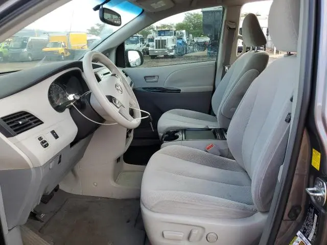 2011 TOYOTA SIENNA LE  