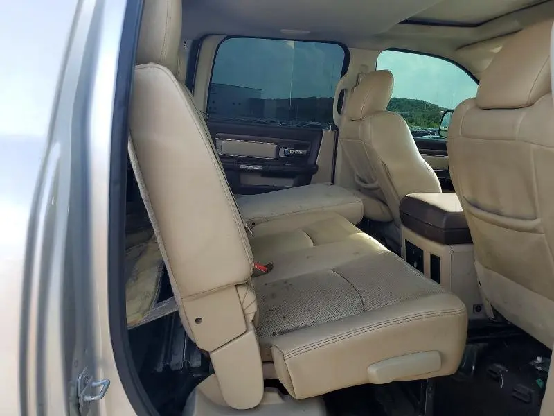 2015 RAM 3500 LARAMIE  