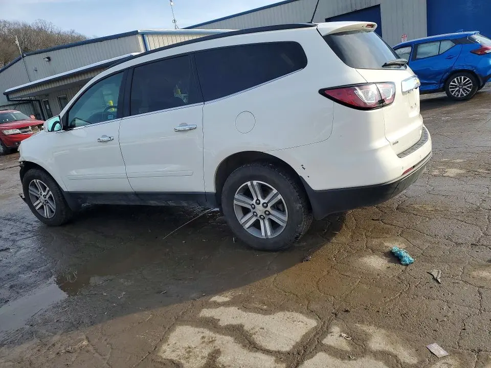 2015 CHEVROLET TRAVERSE LT  