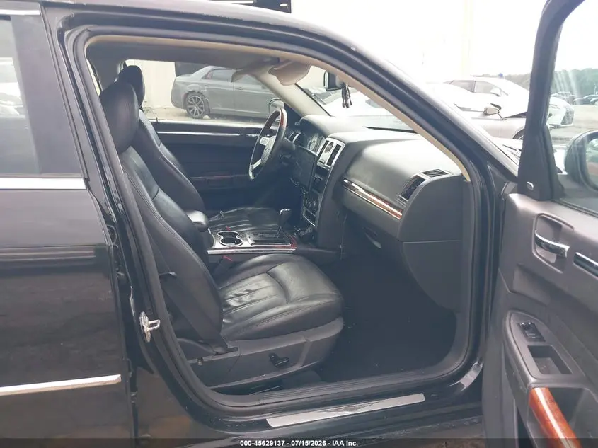 2010 CHRYSLER 300C HEMI