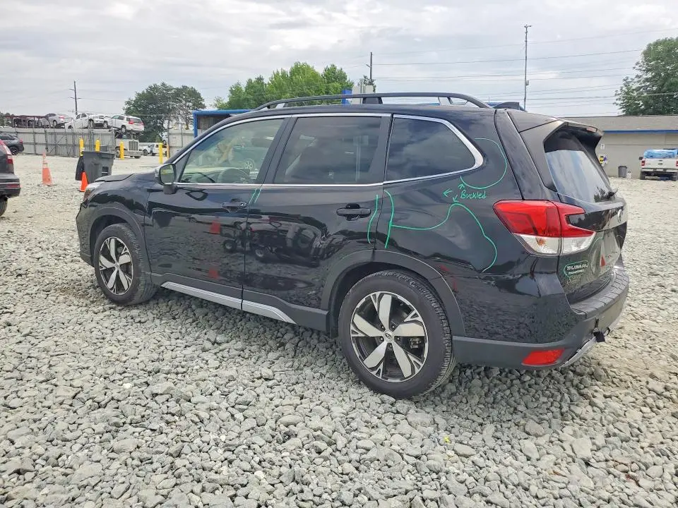 2021 SUBARU FORESTER   