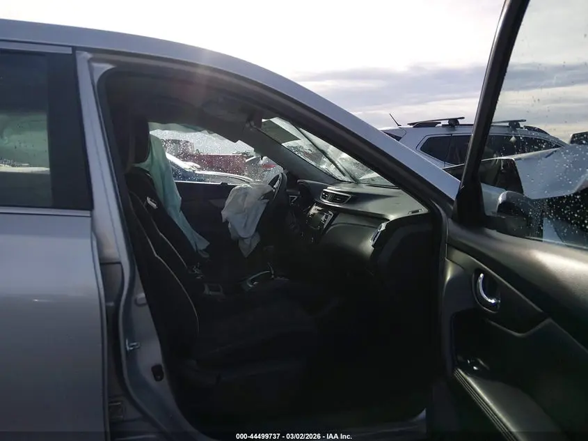 2015 NISSAN ROGUE S