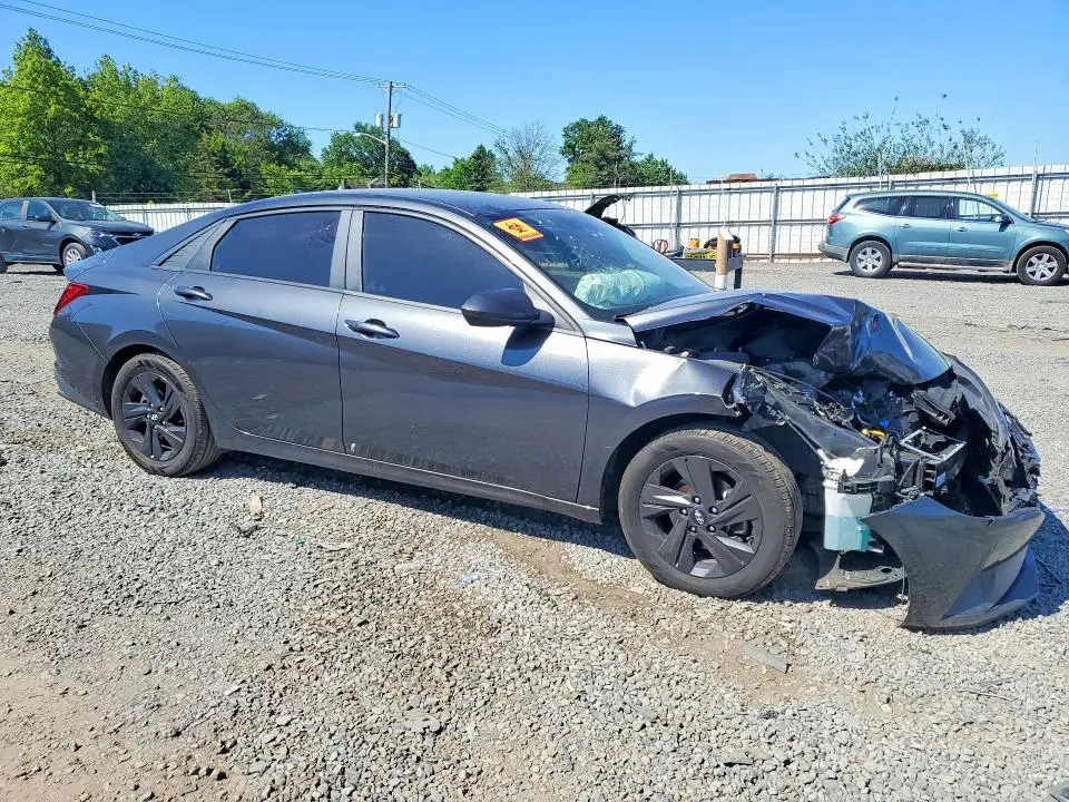2021 HYUNDAI ELANTRA SEL  