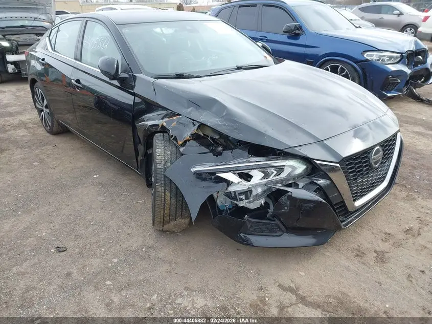 2022 NISSAN ALTIMA SR FWD