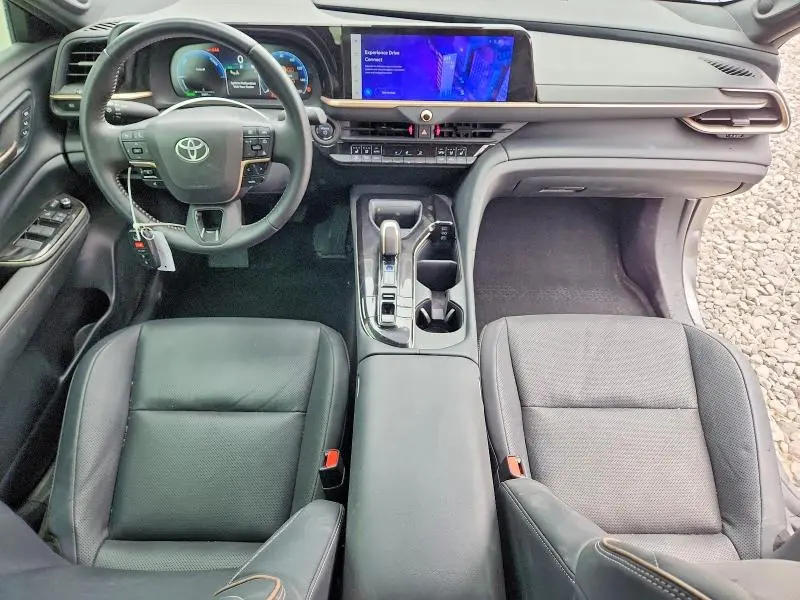 2025 TOYOTA CROWN LIMITED  