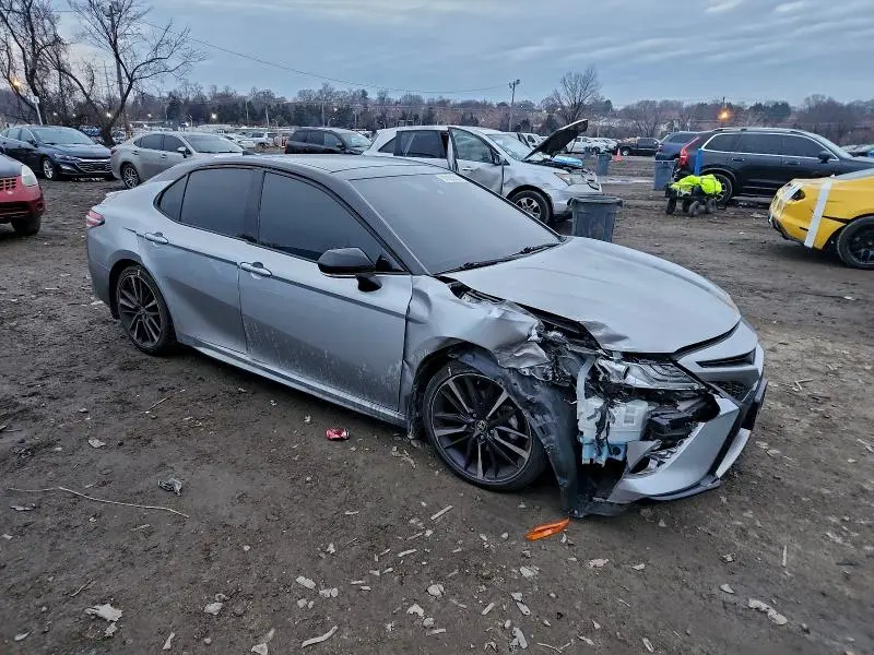 2020 TOYOTA CAMRY XSE  