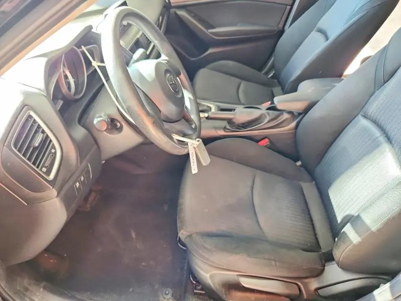 2015 MAZDA 3 SV  