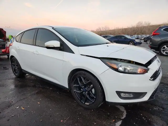 2016 FORD FOCUS SE  