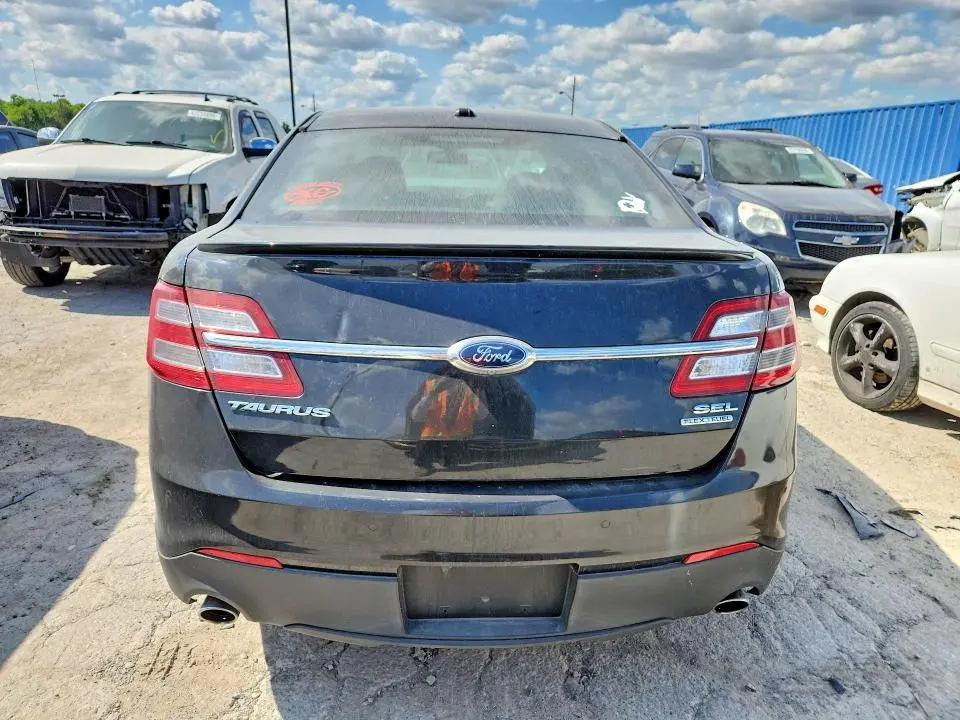 2015 FORD TAURUS SEL  