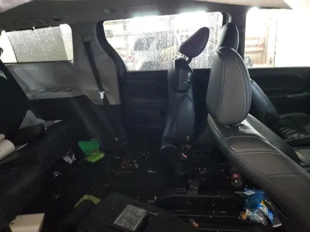 2015 TOYOTA SIENNA SPORT  