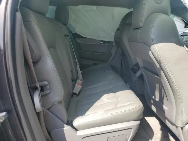 2013 CHEVROLET TRAVERSE LS  