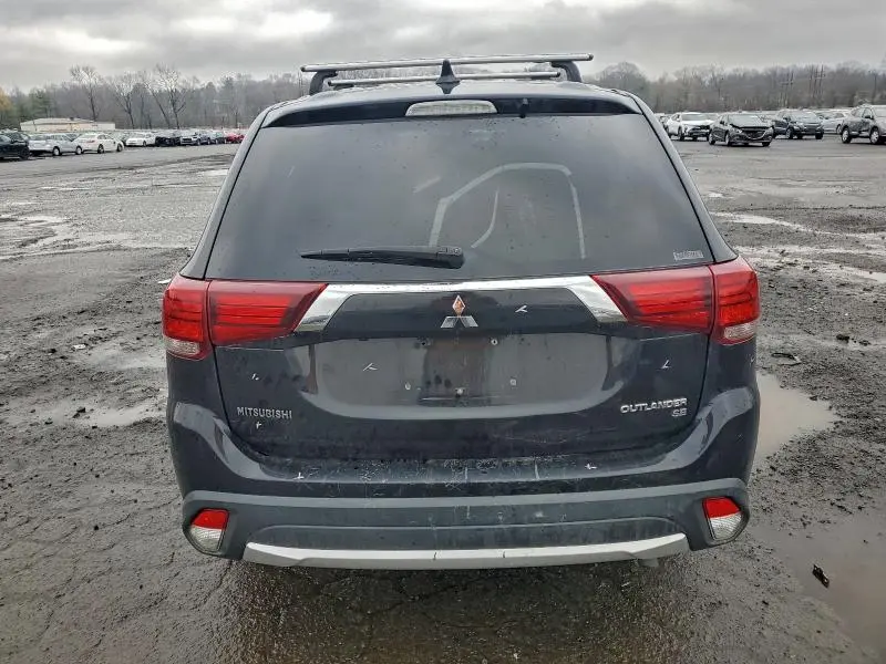 2018 MITSUBISHI OUTLANDER SE  