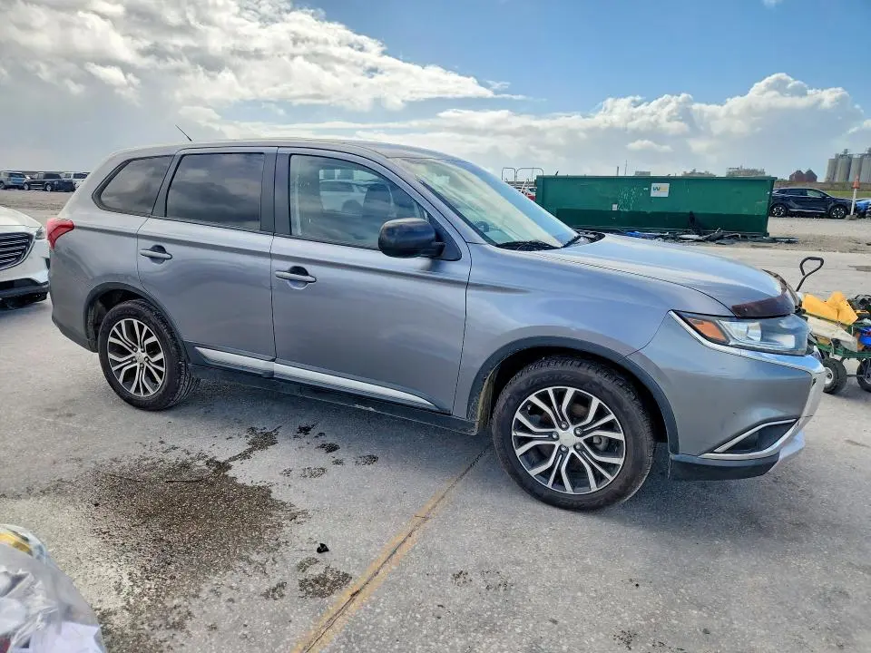 2016 MITSUBISHI OUTLANDER ES  