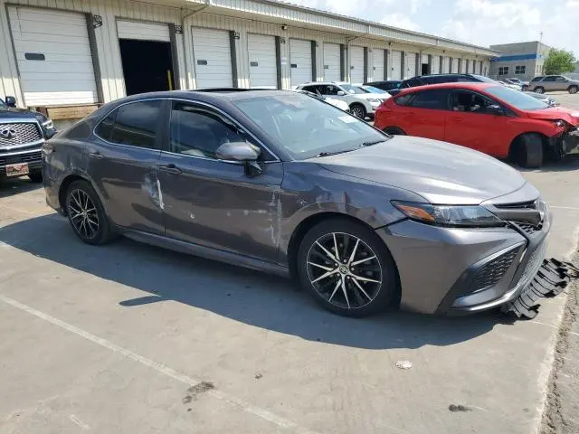 2021 TOYOTA CAMRY SE  