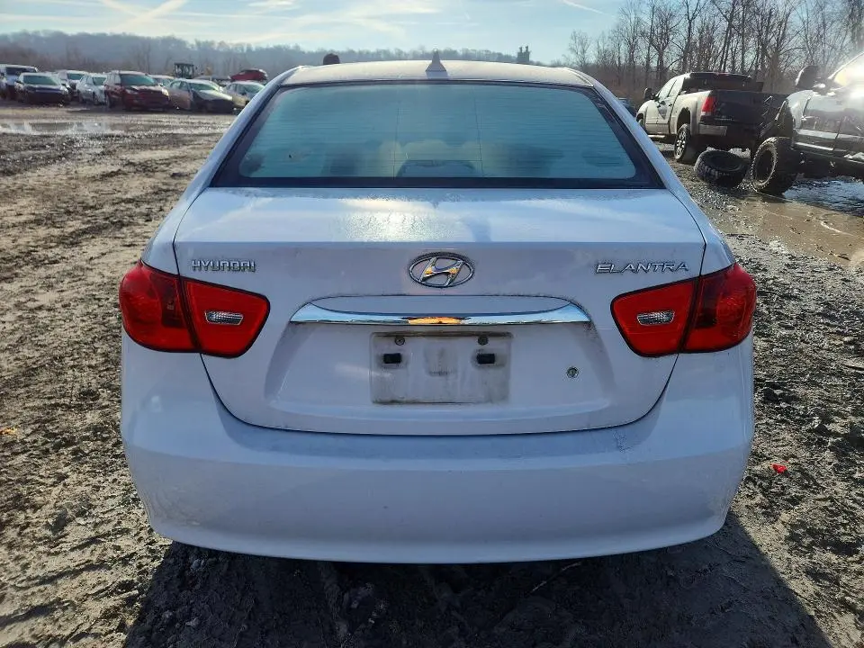 2010 HYUNDAI ELANTRA BLUE  