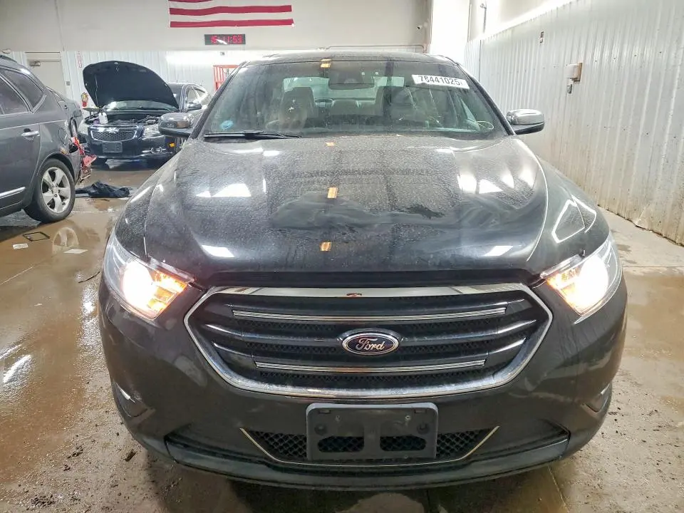 2013 FORD TAURUS LIMITED  