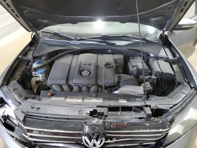 2012 VOLKSWAGEN PASSAT SE  