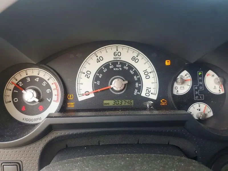 2011 TOYOTA FJ CRUISER BASE  