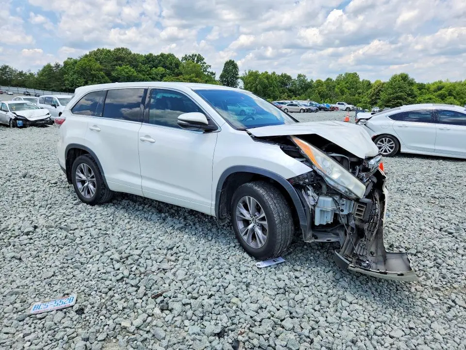 2016 TOYOTA HIGHLANDER LE PLUS  