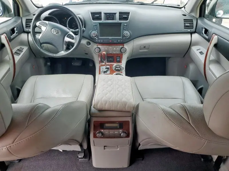 2011 TOYOTA HIGHLANDER LIMITED  