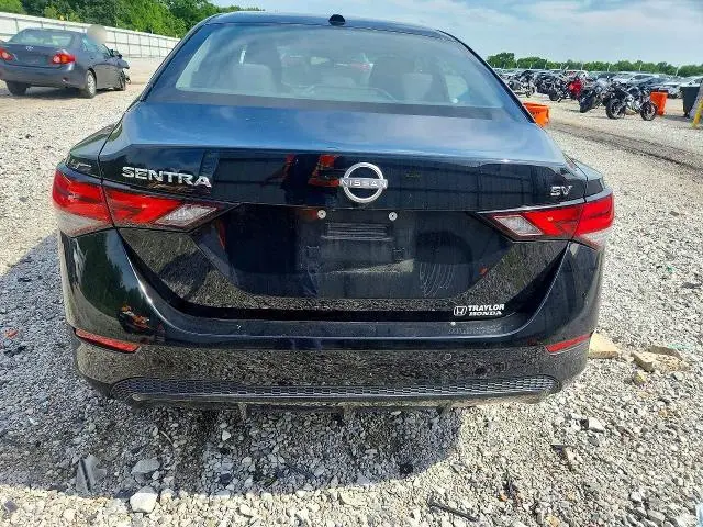 2024 NISSAN SENTRA SV  