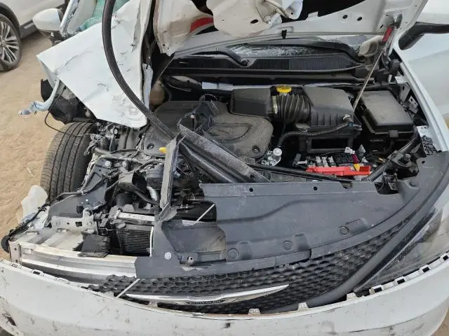 2023 CHRYSLER VOYAGER   