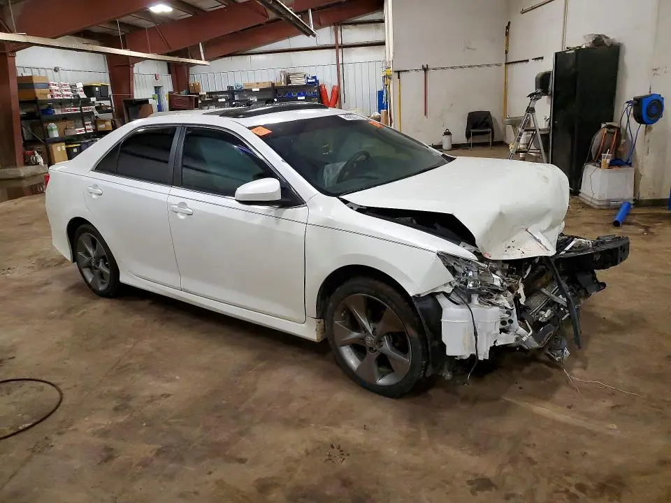 2014 TOYOTA CAMRY SE SPORT  