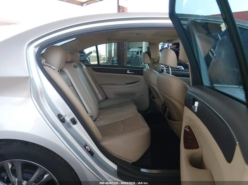 2012 HYUNDAI GENESIS 3.8