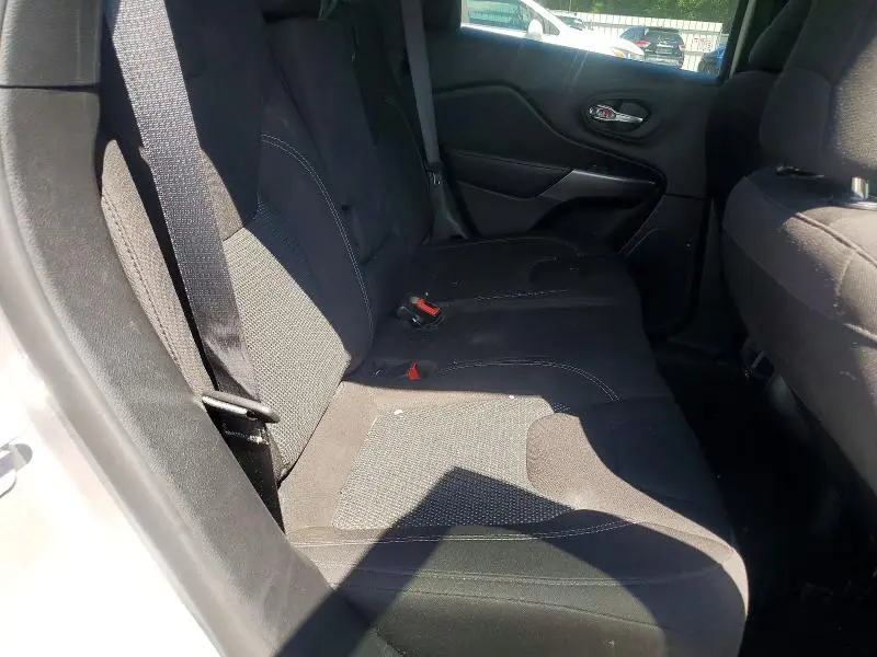 2021 JEEP CHEROKEE LATITUDE  