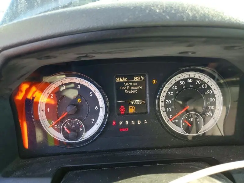 2015 RAM 1500 SLT  