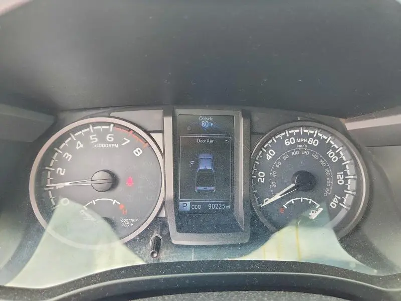 2016 TOYOTA TACOMA SR V6  