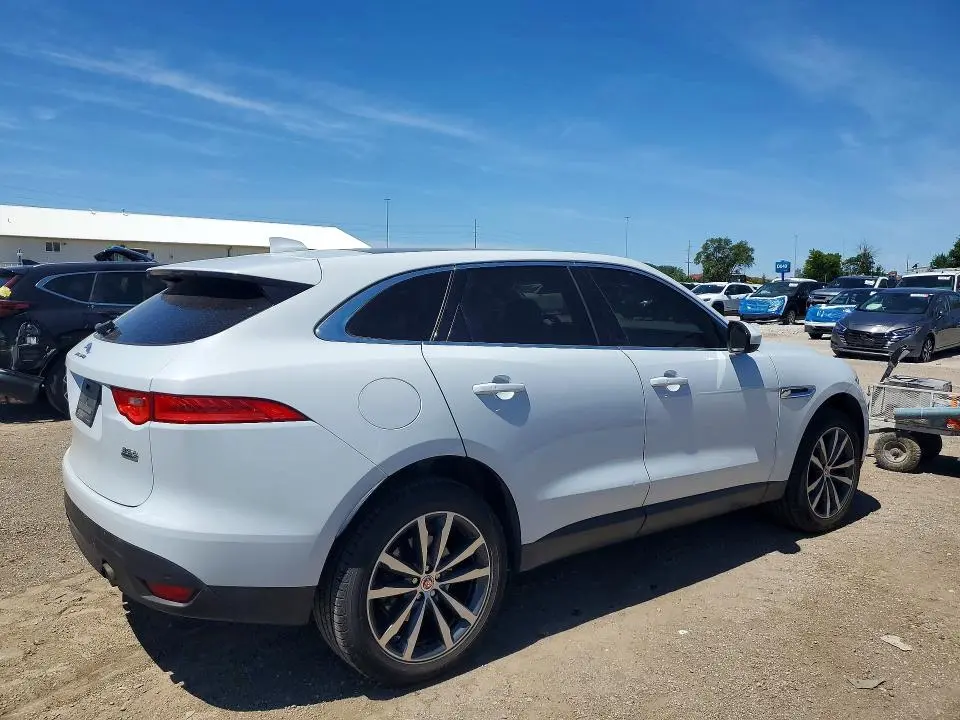 2017 JAGUAR F-PACE PRESTIGE  