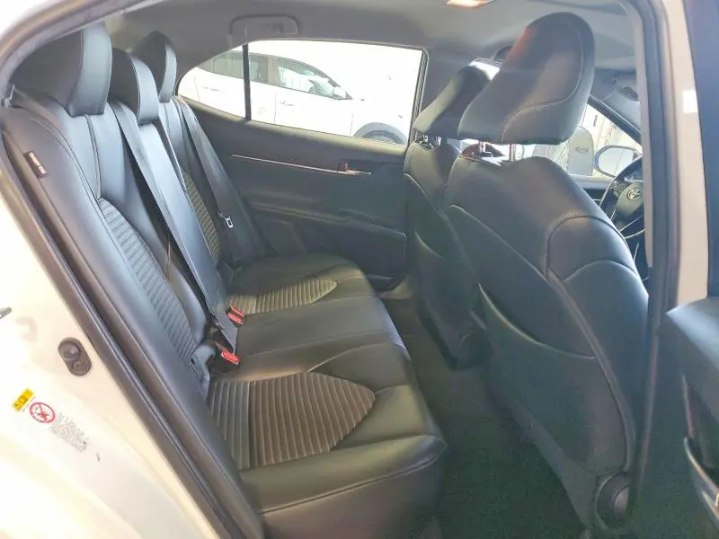 2018 TOYOTA CAMRY SE  
