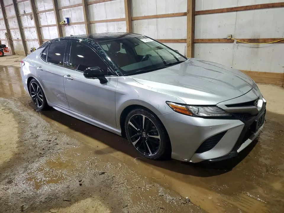 2019 TOYOTA CAMRY XSE V6  