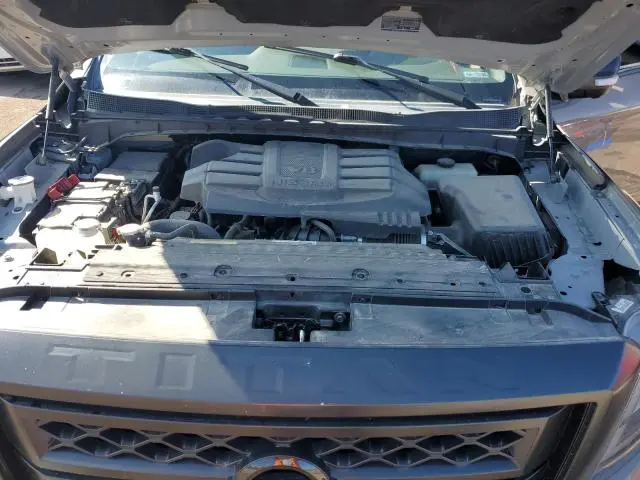 2022 NISSAN TITAN SV  