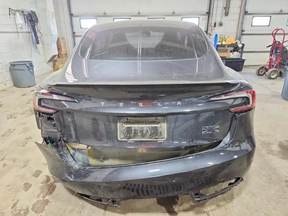 2024 TESLA MODEL 3   