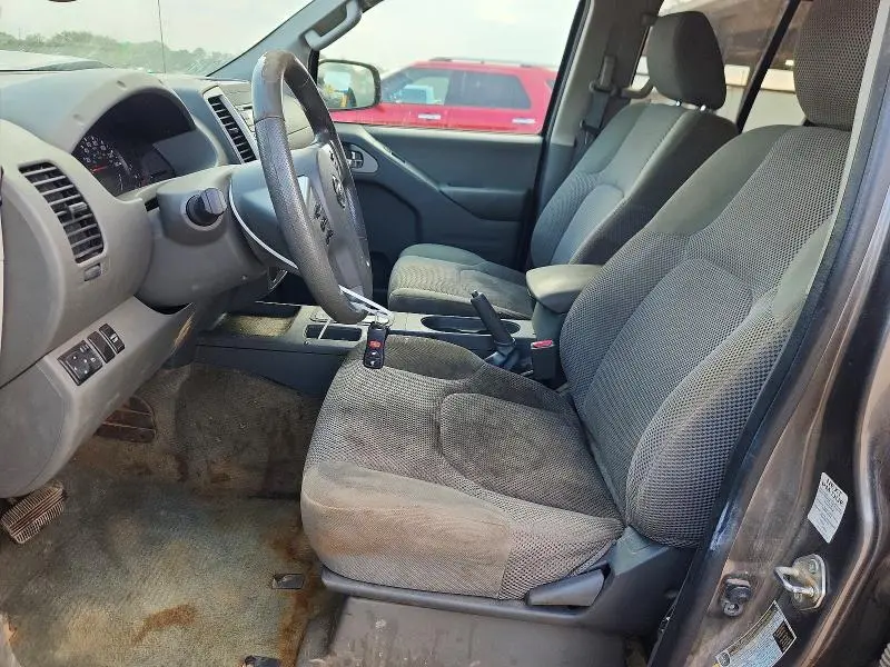 2016 NISSAN FRONTIER SV  