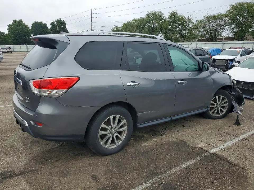 2015 NISSAN PATHFINDER SV  