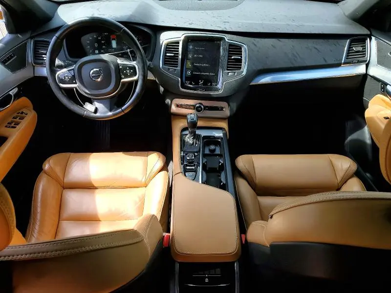 2018 VOLVO XC90 T6  