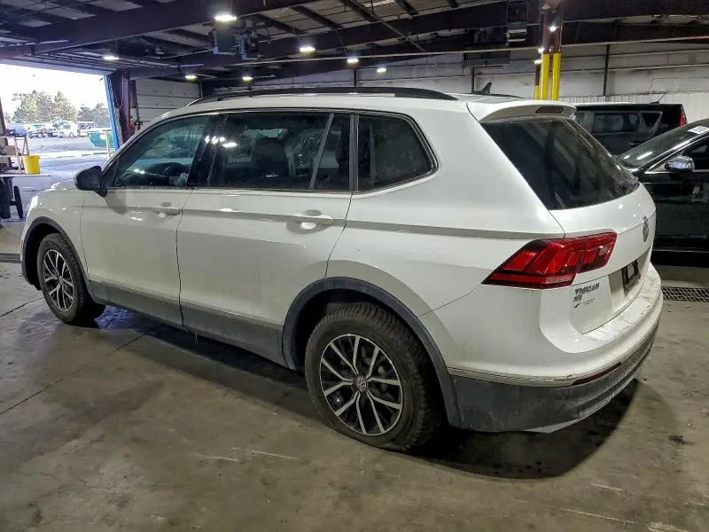 2021 VOLKSWAGEN TIGUAN SE  