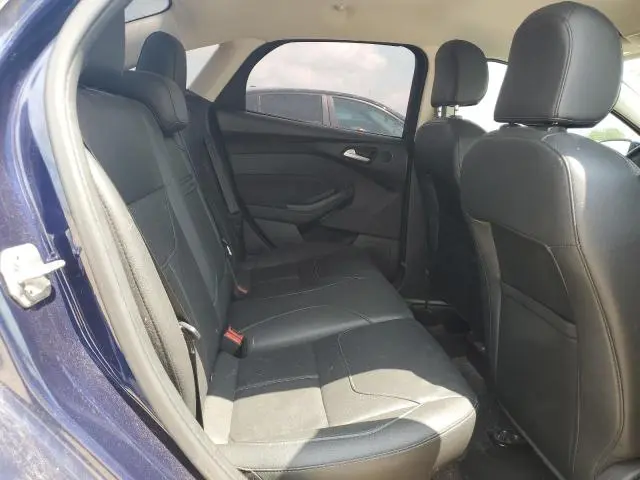 2016 FORD FOCUS SE  