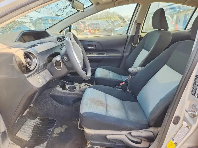 2016 TOYOTA PRIUS C TWO  
