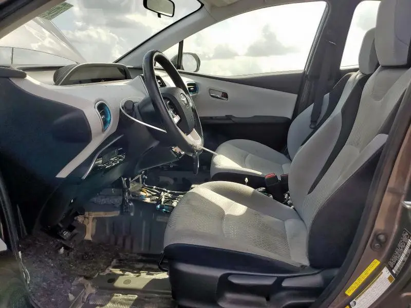 2016 TOYOTA PRIUS   