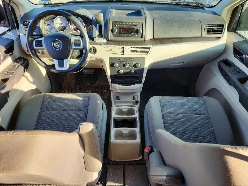 2013 VOLKSWAGEN ROUTAN S  